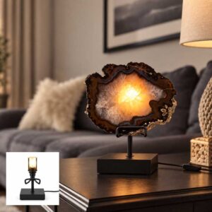 Agaat lamp Nova met zwarte standaard in een warm en sfeervol interieur