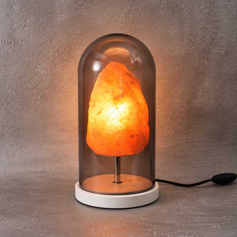 Zoutlamp Aurora met witte voet en warme verlichting – Plant a Tree