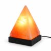 Zoutlamp Peak met piramidevormige zoutsteen op zwarte vierkante voet