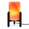 Zoutlamp Redwood met cilindervormig zoutkristal en zwarte moderne standaard