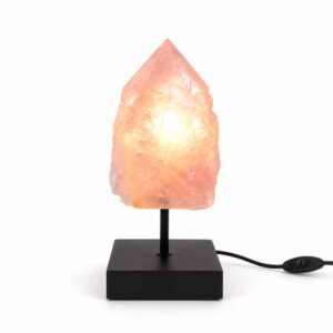 Rozenkwarts Rose Flame mineraallamp met warme roze verlichting, natuurlijke kristalpunt en moderne zwarte voet.